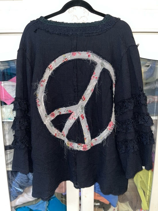POL Sweaters - ☮️ gorgeous POL size  Small mixed--media embellished ☮️ boutique, brand cardigan